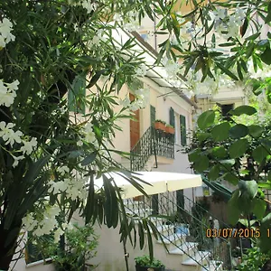il-giardino-degli-oleandri-la-spezia.hotelitalianriviera.com/