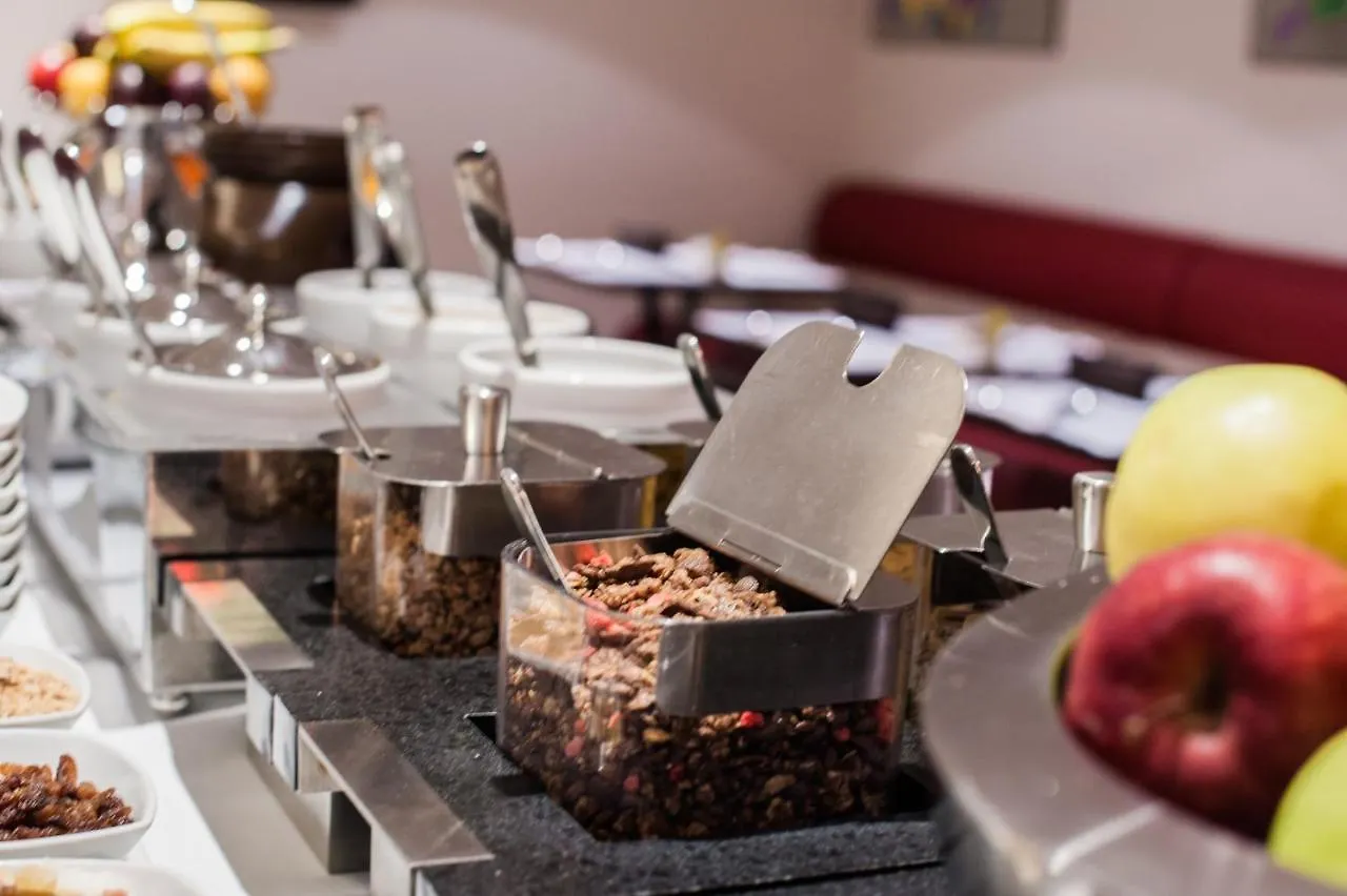 Hotel Casa Poli Mantua 4*,